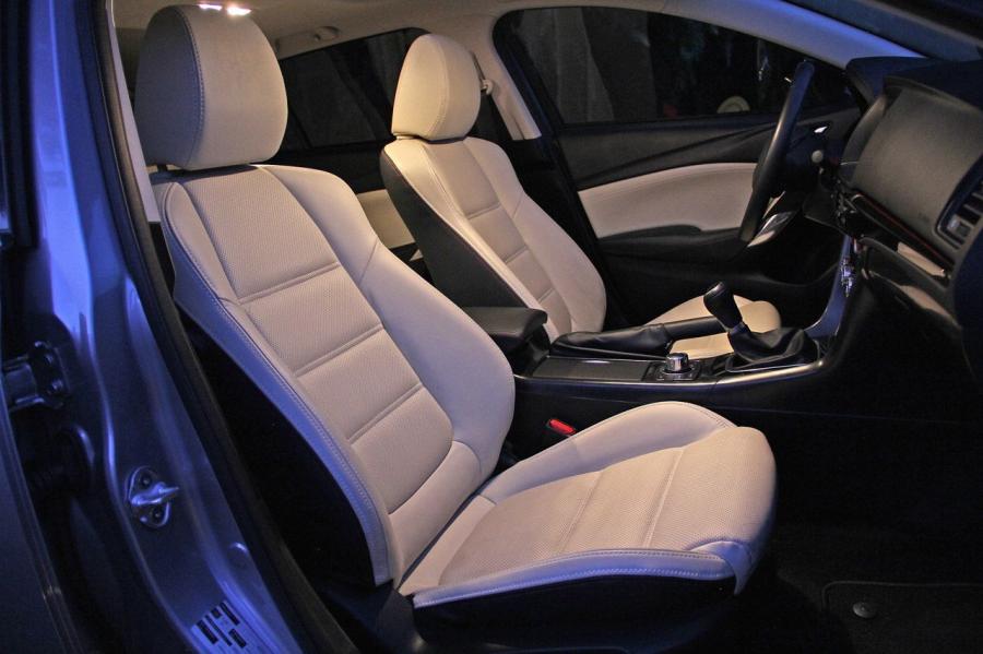  Mazda6 SkyActiv-D Wagon 2014 года  (фото 2 из 14)